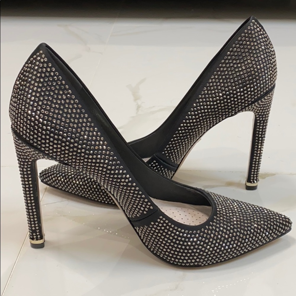 Kenneth Cole - Riley 110 Pump - Picture 5 of 7